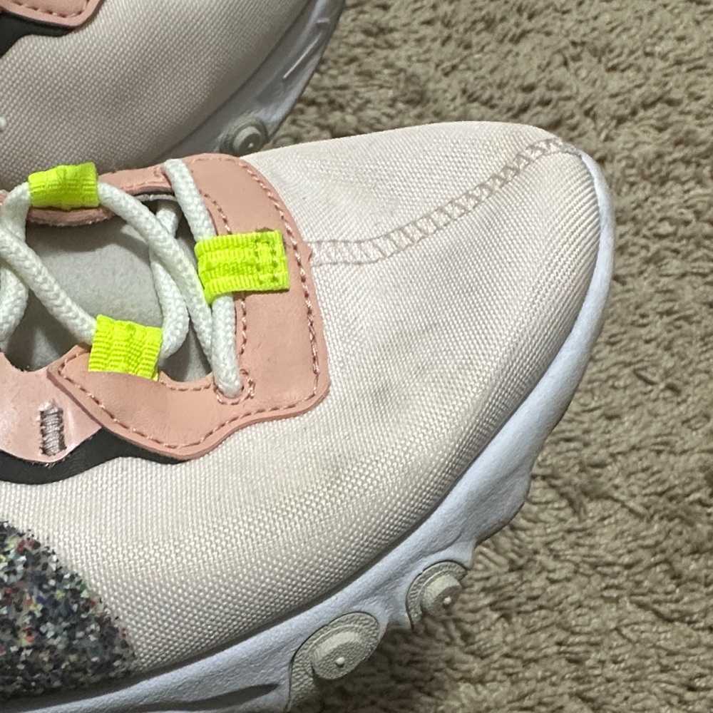 Women’s Nike React Sneakers - Picture 2 of 12